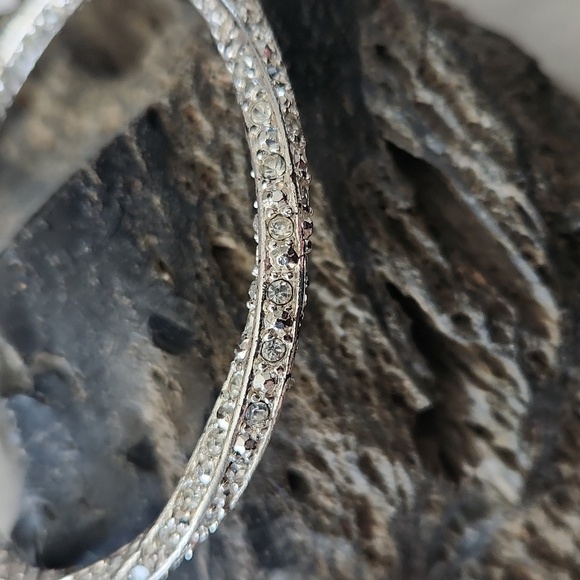 2/$10 - Lia Sophia silver bracelet with rhinestone - Picture 4 of 7